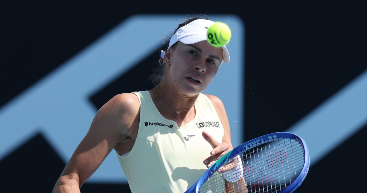 Koniec meczu Linette po 63 minutach, jest komunikat WTA. Wystarczyły dwa słowa