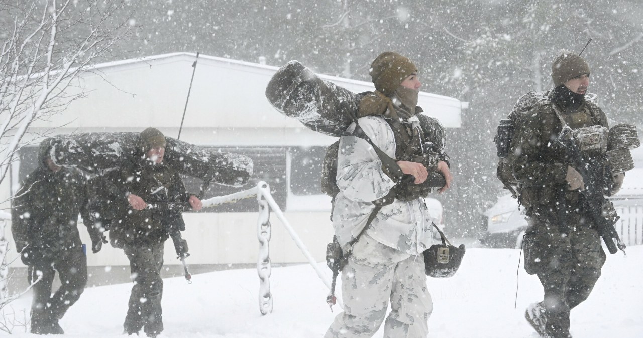Mieli upokorzyć Amerykanów. Media o kulisach arktycznych manewrów