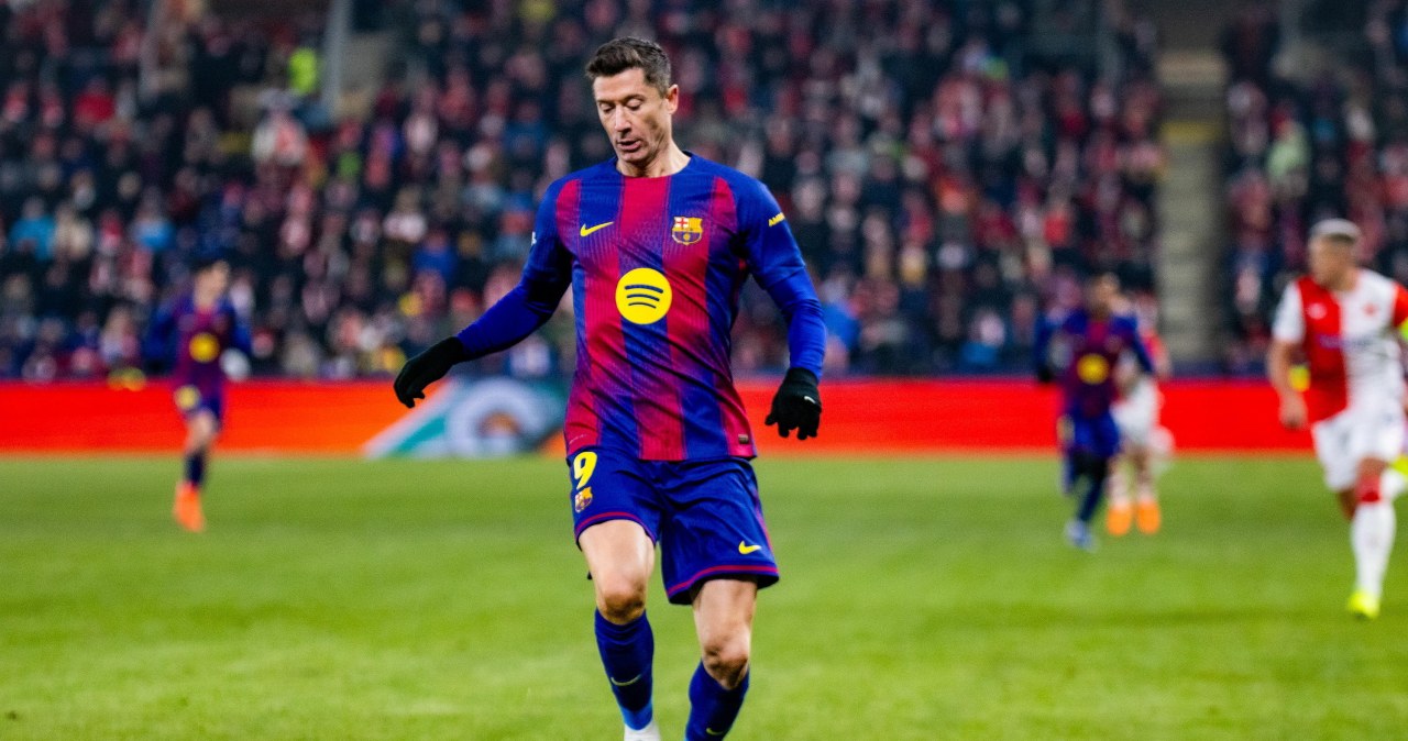 Barcelona pozostała bez wyjścia, Lewandowski jedyną opcją. Hiszpanie pewni