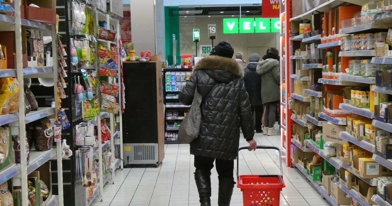 W niedzielach handlowych zaszła zmiana. Tak będą otwarte sklepy