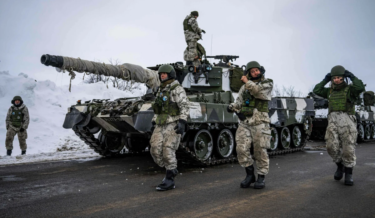 Donald Trump w swoim irracjonalnym dążeniu do przejęcia kontroli nad Grenlandią ignoruje fakt, że amerykańscy żołnierze nie nadają się do służby w Arktyce. "The Times" pisze, że wojskowych ze Stanów Zjednoczonych niedawno upokorzyli... fińscy rezerwiści.