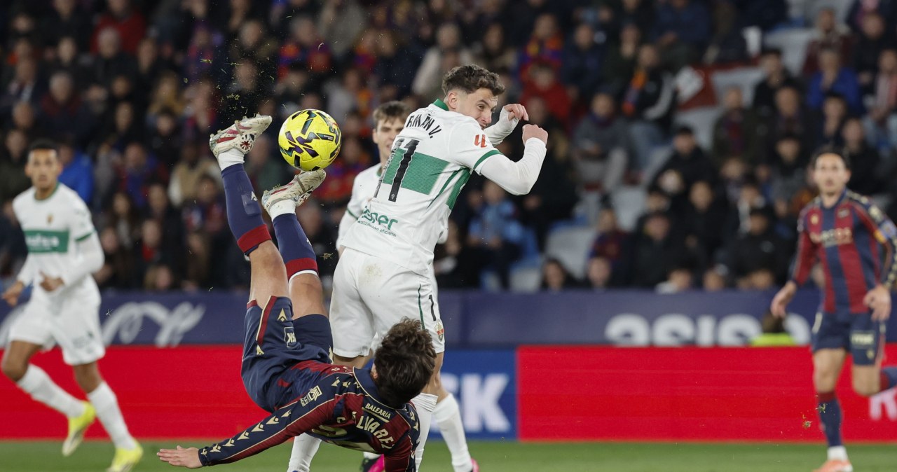 Szaleństwo tuż przed Barceloną. Gol stadiony świata. Stadion zamilkł