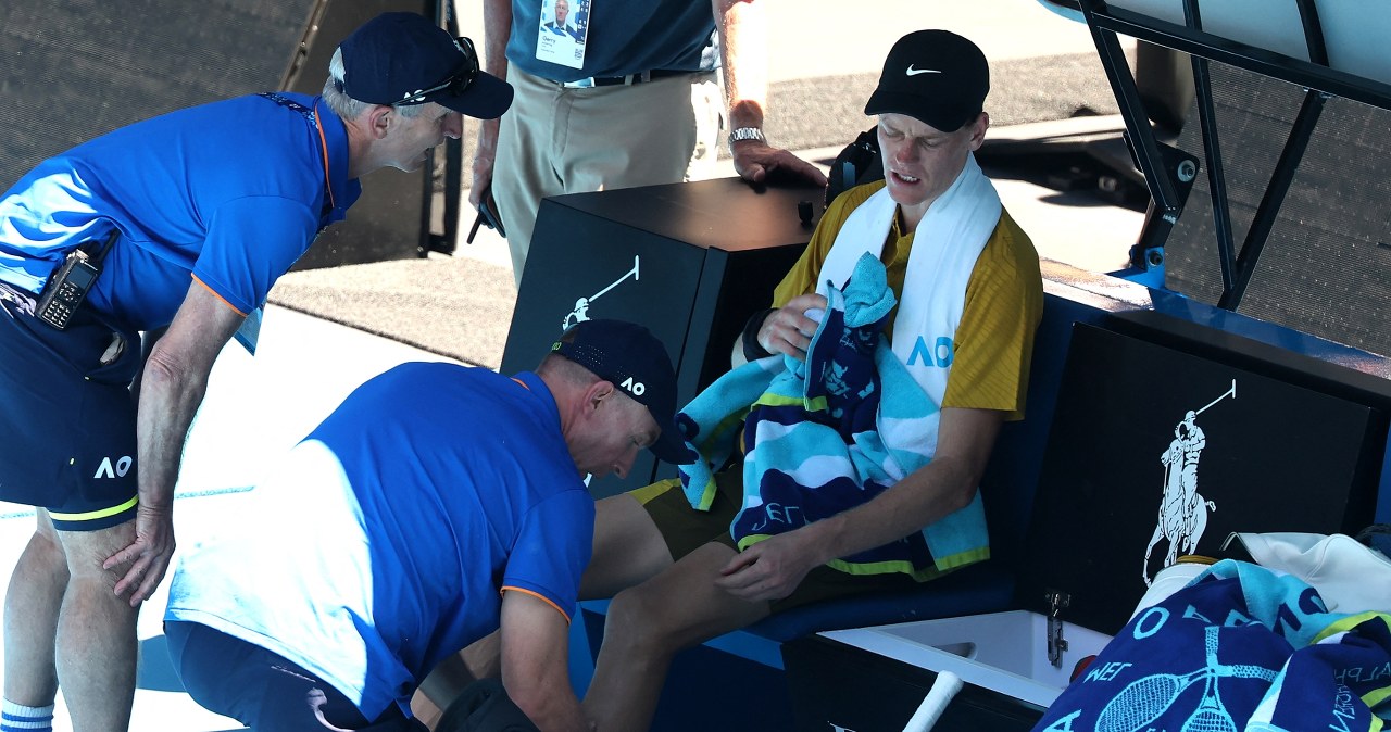 wiadomości,aktualności,Interia Zaskoczenie w Melbourne. Sinner z 4:2 na 4:6, skurcze Włocha. Koniec po 225 minutach