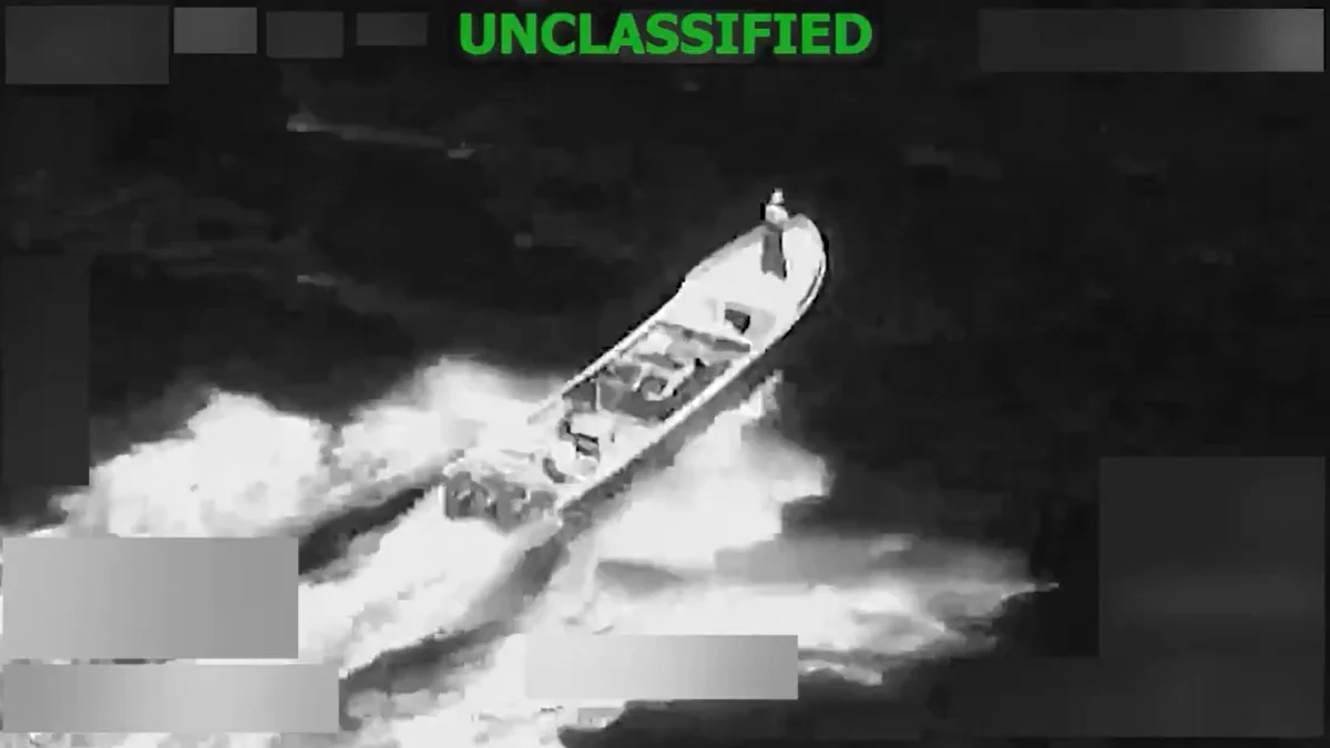 Amerykańskie wojsko przeprowadziło kolejny atak na łódź podejrzewaną o przemyt narkotyków na wschodnim Pacyfiku. W wyniku operacji zginęły dwie osoby, jedna została uratowana. To już ponad 30. tego typu akcja od września, podczas których zginęło ponad sto osób.