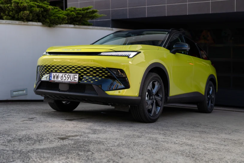 BAIC 5 kontra rywale z Chin, Japonii i Korei. Polacy je kochają, ale którego wybrać?