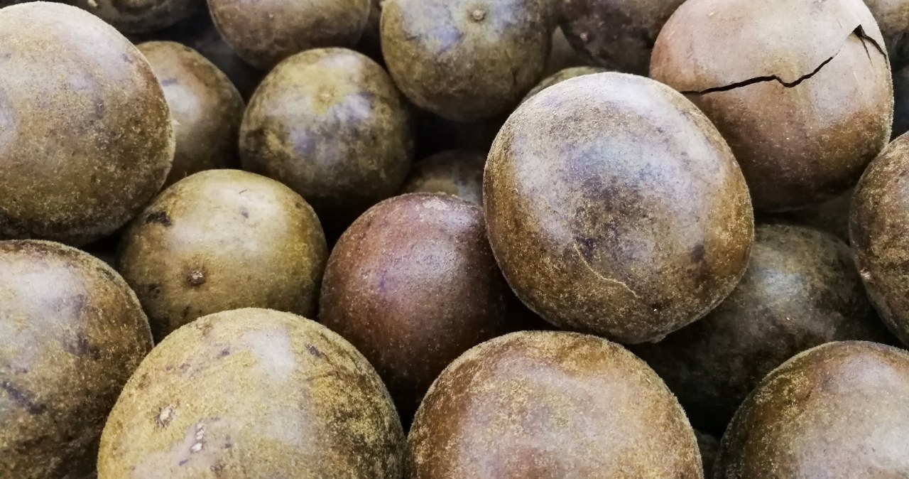 Ten owoc to naturalny słodzik. Jest 250 razy słodszy niż cukier