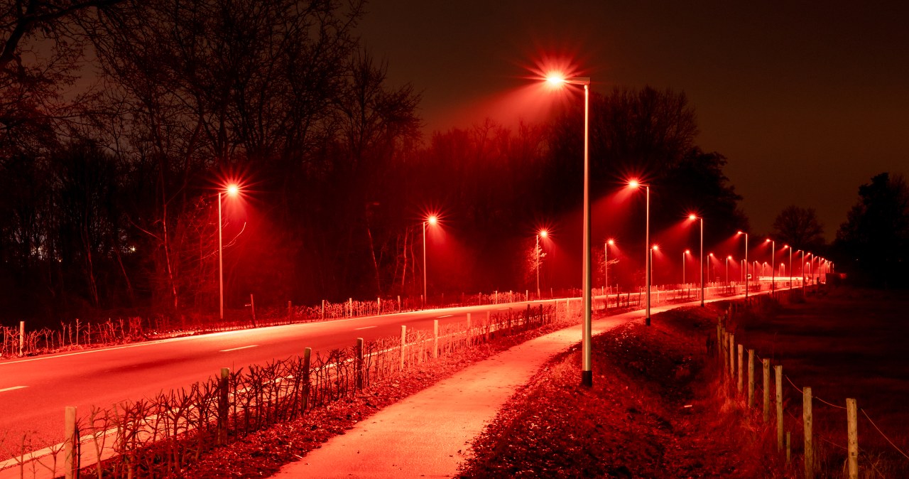 Czerwone latarnie zamiast białych. Dania testuje światło, które może zmienić miasta