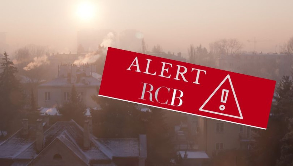 Alert RCB rozesłany do mieszkańców. Zła jakość powietrza w powiecie żywieckim