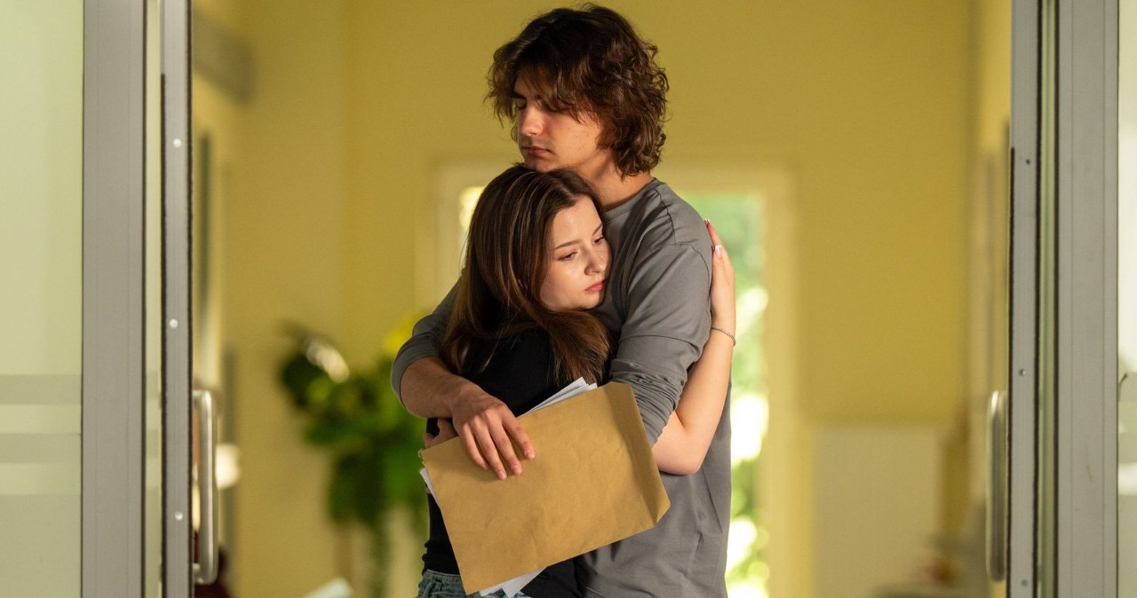 "Barwy szczęścia": zajmą się nim jak rodzice! Romeo wróci do Polski?