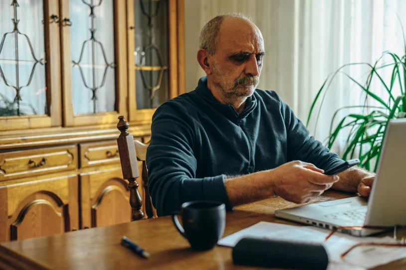 Coraz więcej seniorów dorabia do emerytury. Jest ich już ponad pół miliona