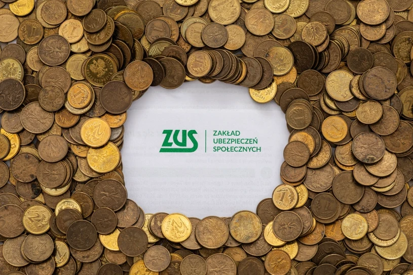 ZUS wyśle 370 zł w piątek. Przed przelewem sprawdzi tylko datę urodzenia
