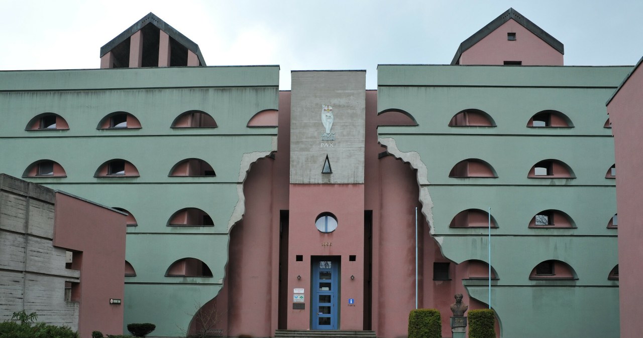 "Ekstrawagancki" budynek zyskał miano ikony. Jedyny taki obiekt w Polsce