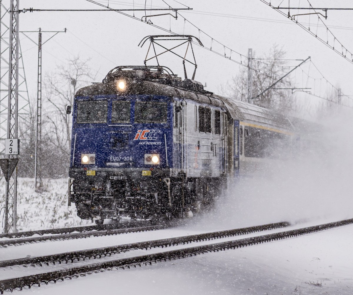 Aura paraliżuje kolej. Ponad 40 pociągów ma opóźnienia