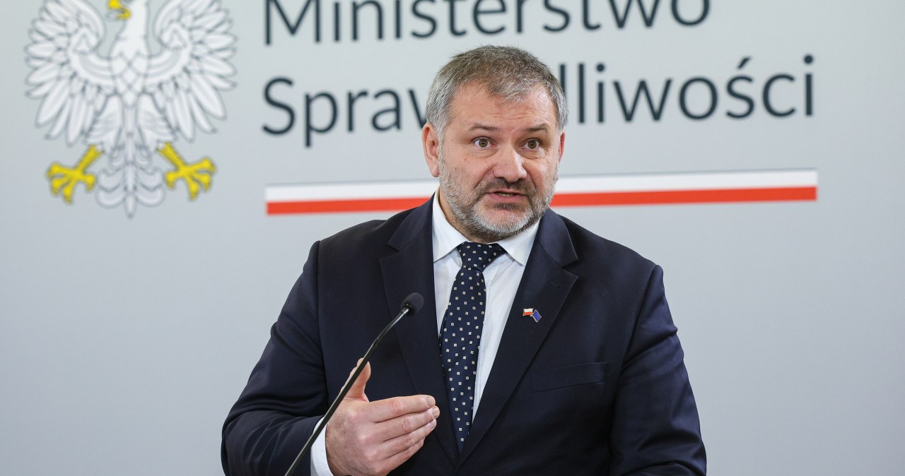 Policja zajęła się jazdą ministra Żurka. Sprawdzi, czy doszło do wykroczenia