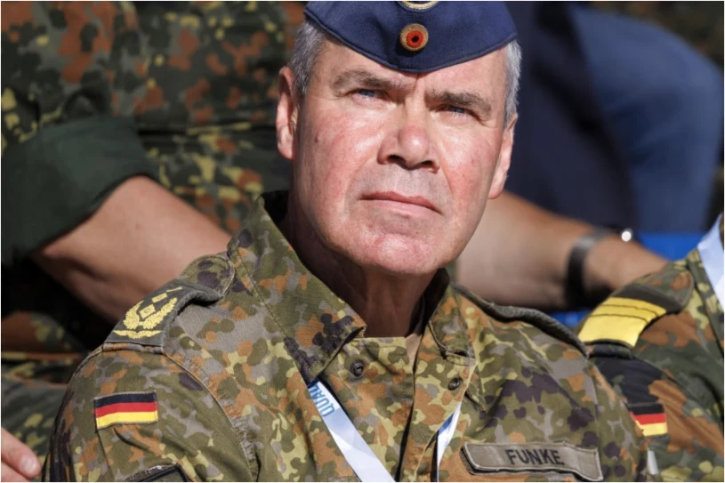 Niemiecki generał przygotowuje społeczeństwo do wojny. Wyznaczył czas