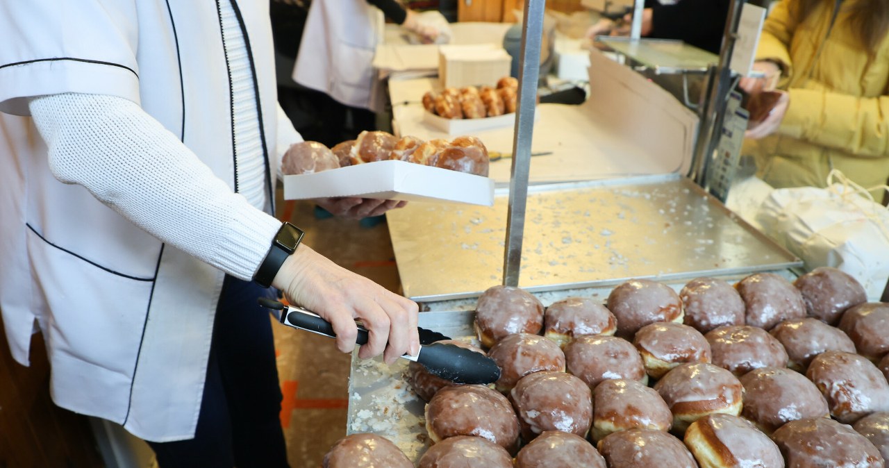 wiadomości,aktualności,Interia Nie gumowa kula, tylko usmażony rarytas. Kolejka czeka na nie od świtu
