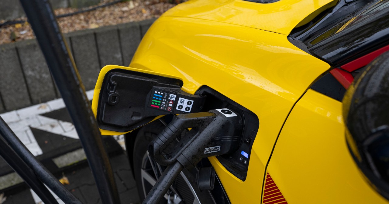 Elektryk na osiedlu bez ładowarki? Chińczycy już to ogarnęli