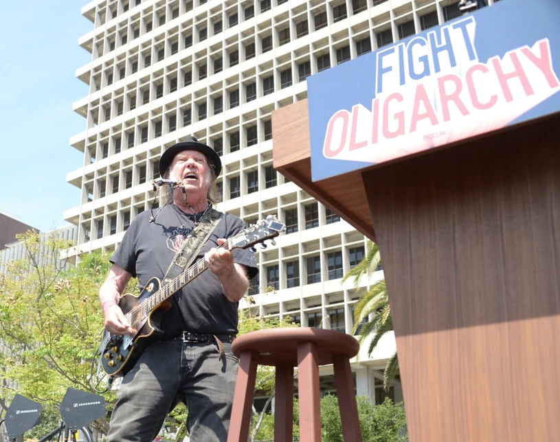 80-letni rockman z "ofertą pokoju i miłości". Poszło o działania Trumpa