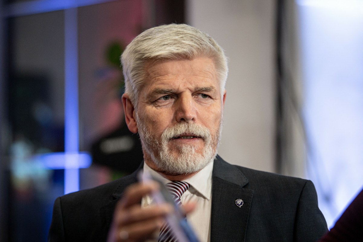 Afera SMS-owa u naszych sąsiadów. Prezydent mówi o szantażu