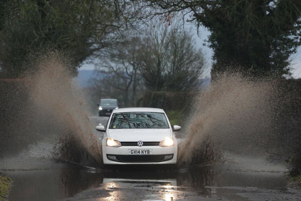 Burza Chandra uderzyła w Wielką Brytanię. Synoptycy twierdzą, iż będzie gorzej