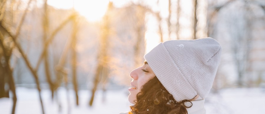 Przepis na mocną odporność w środku zimy jest w tym tygodniu tematem cyklu "Twoje Zdrowie w Faktach RMF FM". Od połowy stycznia znów rośnie liczba infekcji. Według danych Głównego Inspektoratu Sanitarnego, tygodniowo rejestrowanych jest ponad pięćdziesiąt tysięcy zachorowań na grypę. Zebraliśmy dla was podpowiedzi ekspertów, którzy na odporność patrzą z trzech różnych perspektyw.