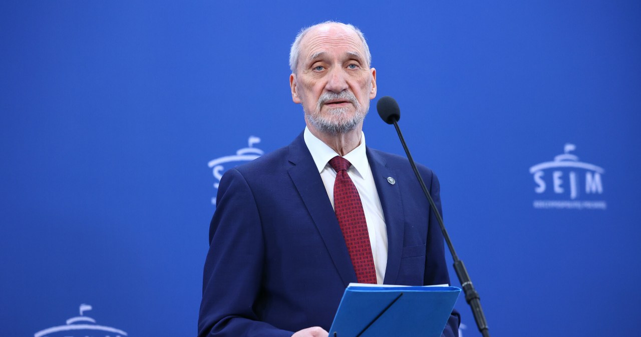 Sejm. Waldemar Żurek złożył wniosek. Chodzi o Antoniego Macierewicza