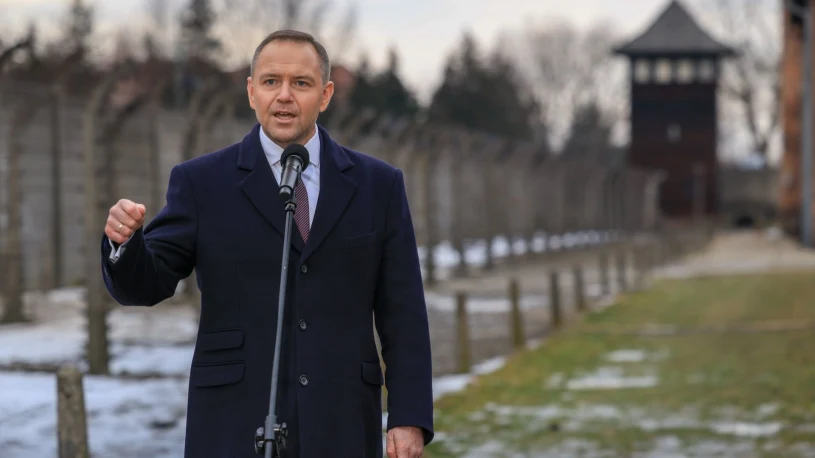 Nawrocki na obchodach w Oświęcimiu. "To symbol zupełnego odhumanizowania"