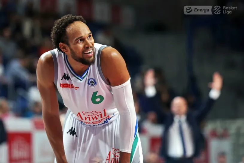 Bomba transferowa w polskiej lidze. Znamy kulisy. "Zrezygnował z dużej kasy"