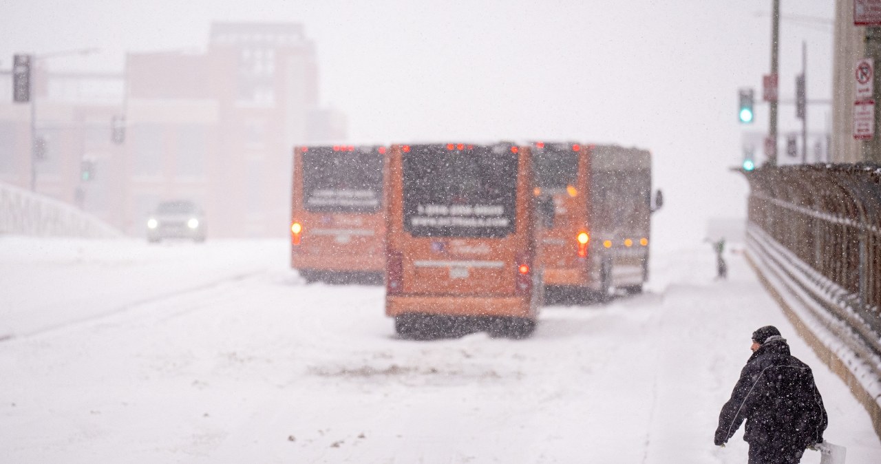 Zima sparaliżowała USA. Dziesiątki ofiar, kilkaset tysięcy osób bez prądu