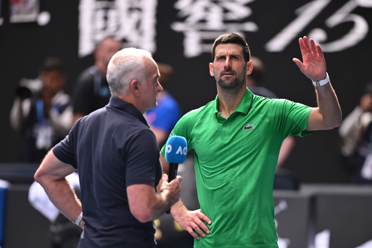 Novak Djoković awansował do półfinału Australian Open. Serb przeszedł dalej po kreczu Lorenzo Musettiego. Włoch wygrał dwa sety 6:4, 6:3, ale w trzecim miał problemy zdrowotne i poddał mecz przy stanie 1:3.