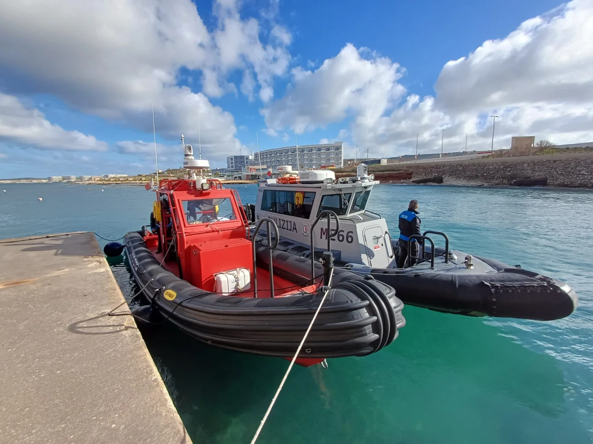 Ratownicy, którzy od poniedziałku szukali 13-letniej Polki w pobliżu portu Ċirkewwa na Malcie, znaleźli ciało dziewczynki - informuje portal "Times of Malta". Nastolatka została w poniedziałek porwana przez wzburzone fale. 