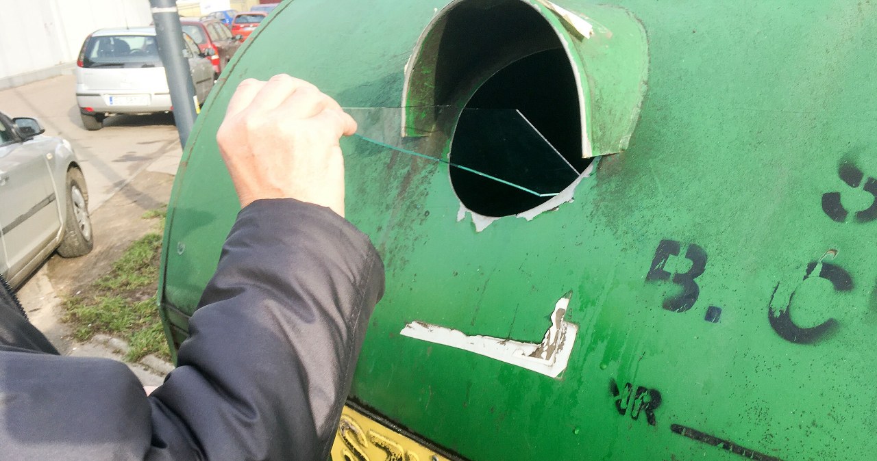 Do jakiego pojemnika należy wyrzucać lustra? Polacy wciąż robią to źle