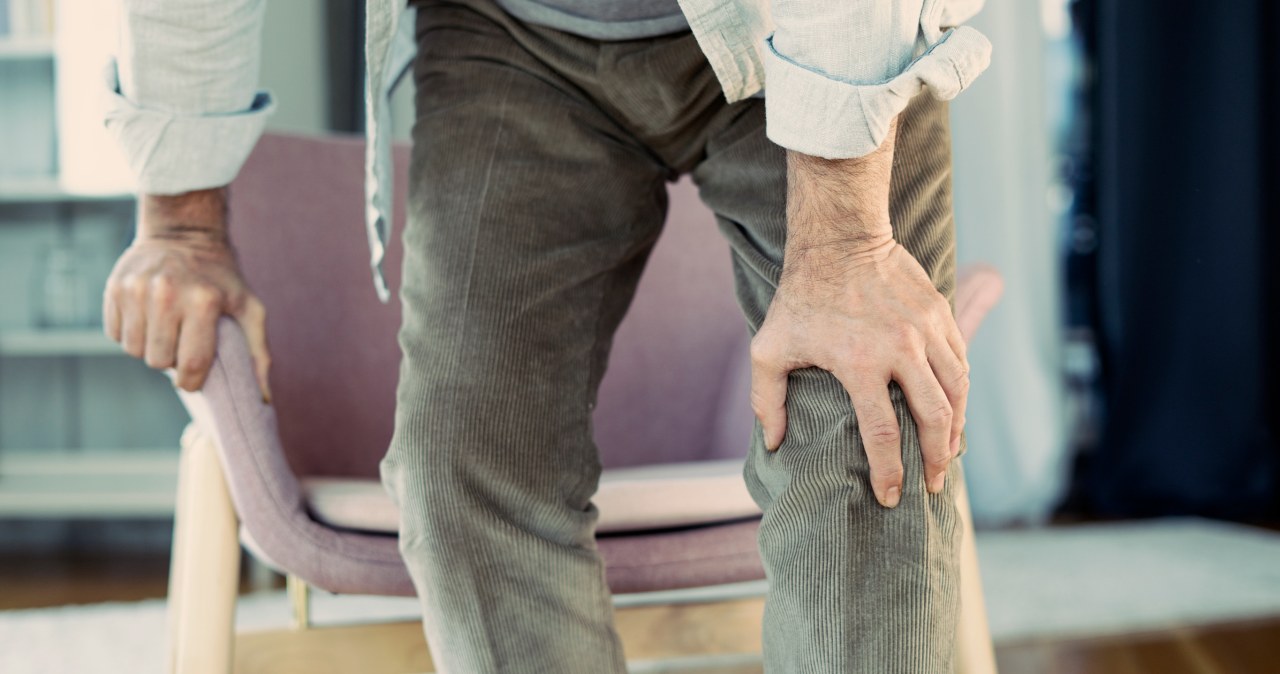 Niepozorny sygnał przy wstawaniu. Może wskazywać na brak witaminy D