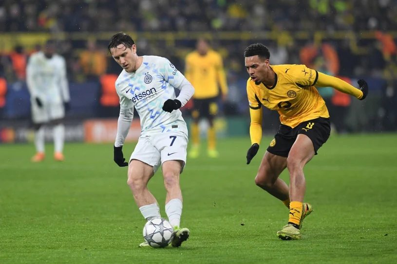 Zmiana Zielińskiego, a chwilę później taki strzał. Szalona walka o awans