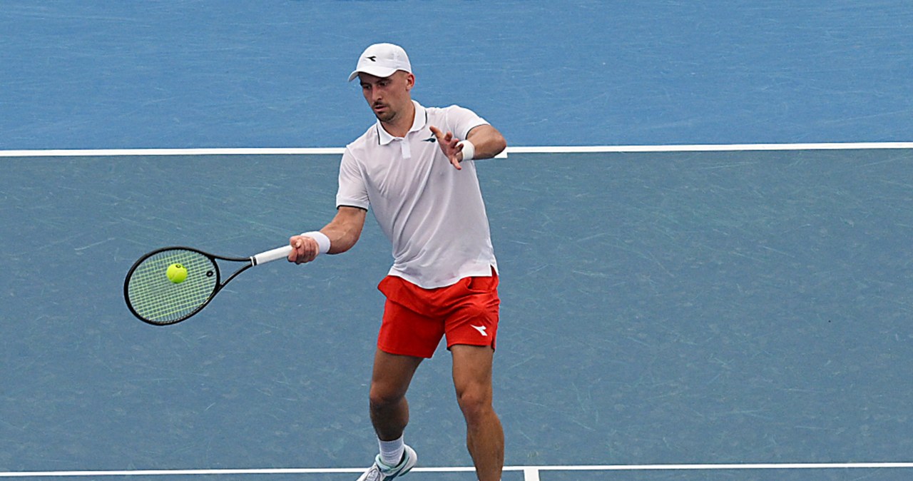 Cudowny powrót Polaka w drugim secie. 114 minut gry o finał Australian Open