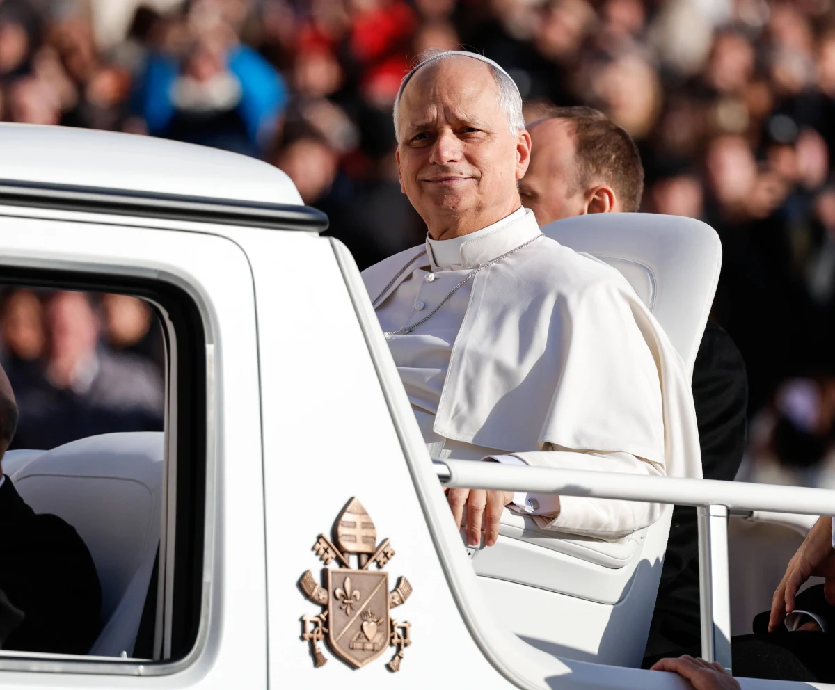 Czy papież Leon XIV zechce przyjść na makaron albo kanapkę - zastanawia się rzymski dziennik "Il Messaggero". Według informacji gazety na tarasie na dachu Bazyliki Świętego Piotra powstanie bistro.