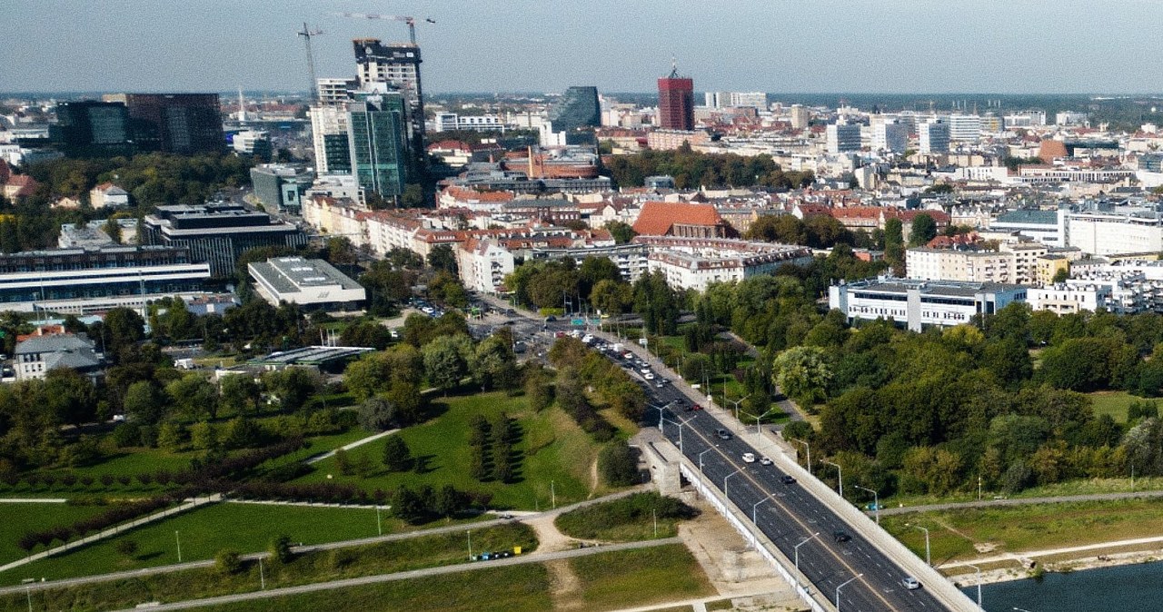 wiadomości,aktualności,Interia Katastrofa lotnicza w centrum polskiego miasta. Pilot w ostatniej chwili chciał uratować dzieci