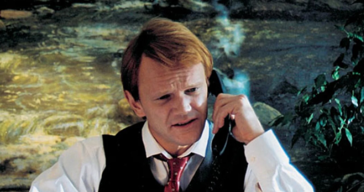 wiadomości,aktualności,Interia Polacy pójdą dzisiaj późno spać. W telewizji kultowa komedia z gwiazdorską obsadą