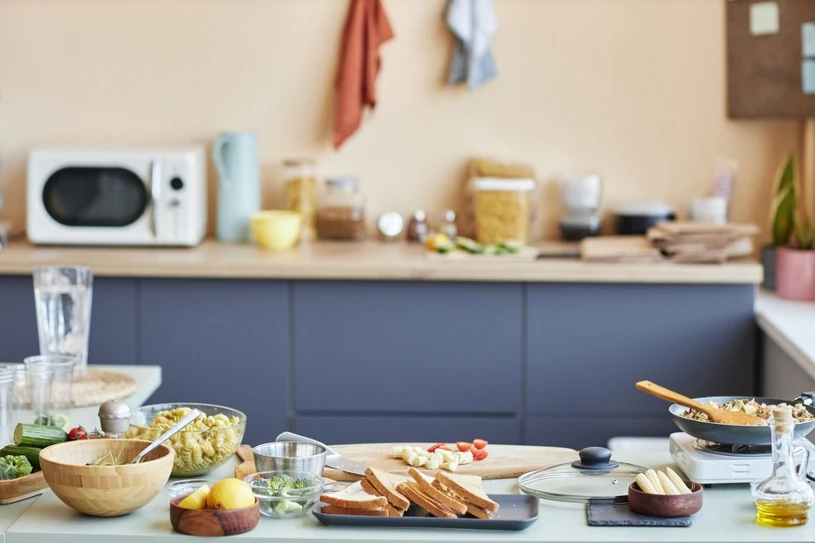 GIS publikuje serię ostrzeżeń. Dotyczą jogurtów i szklanek