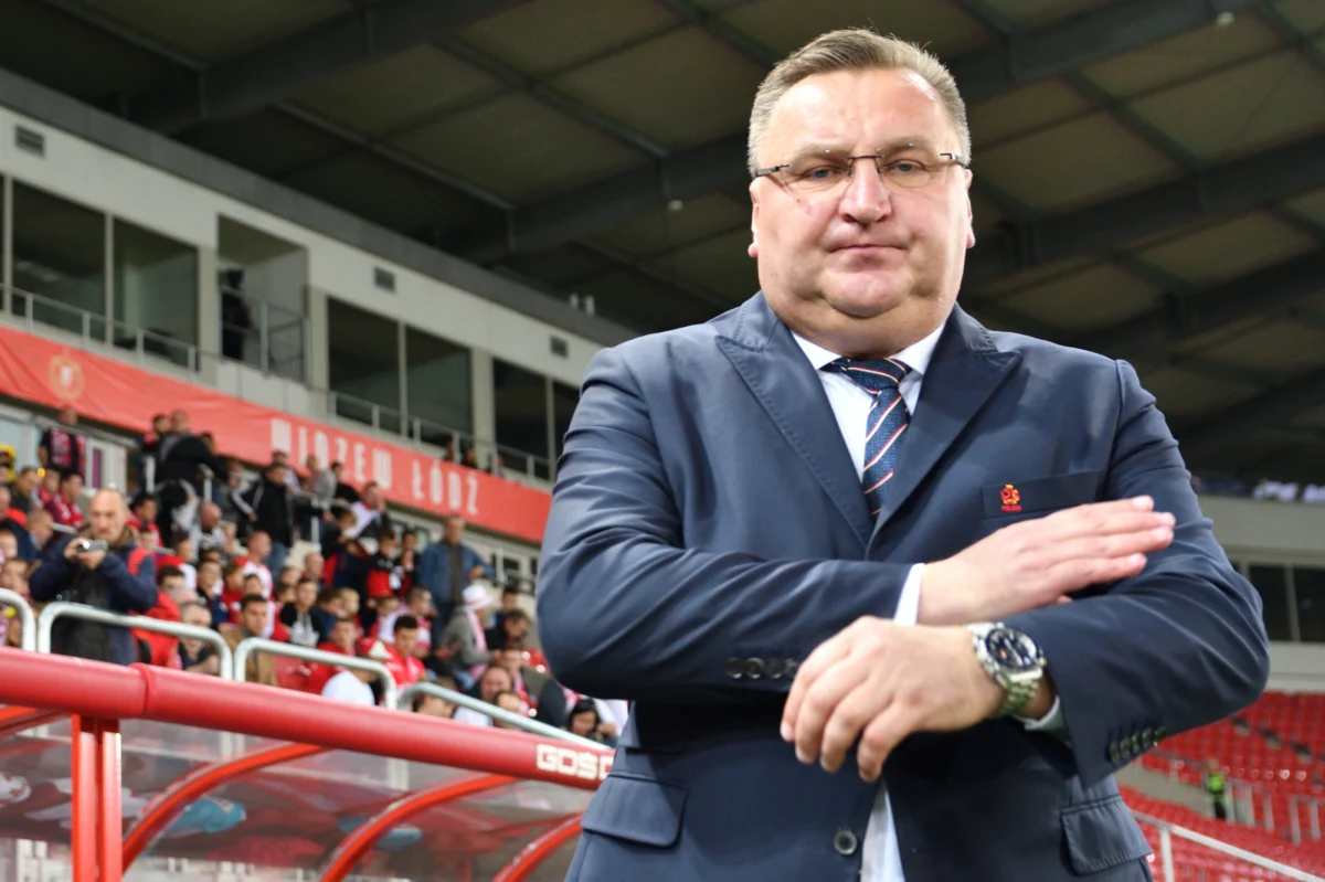 Czesław Michniewicz, były selekcjoner reprezentacji Polski, odniósł się do swojej znajomości z Ryszardem Forbrichem, znanym jako "Fryzjer". W programie "W stylu Krychowiaka" w RMF FM podkreślił, że nigdy nie był o nic oskarżony i nie miał żadnego zarzutu, a jego kontakty z Forbrichem wynikały z pracy w Amice Wronki.