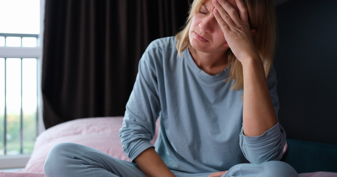 Budzisz się w środku nocy? Winny nie zawsze stres, a częsty błąd w sypialni