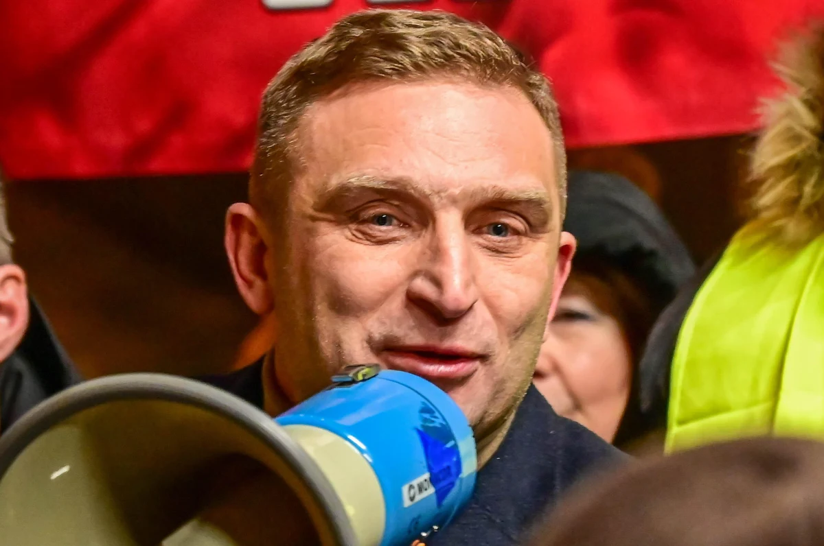 Lider Ruchu Obrony Granic może już zbliżać się do polsko-niemieckich przejść granicznych. Sąd Rejonowy w Gorzowie Wielkopolskim uchylił postanowienie prokuratury o stosowanych wobec niego środkach zapobiegawczych.