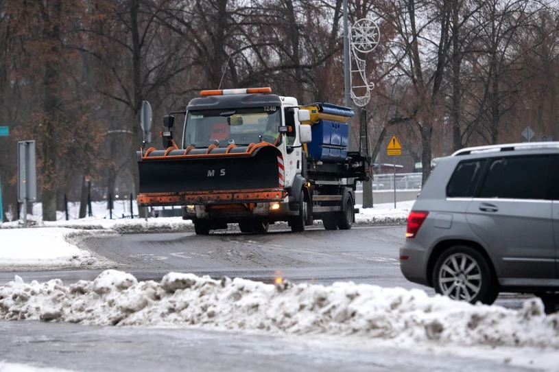 Prawie 30 stopni na minusie. Służby postawione na nogi