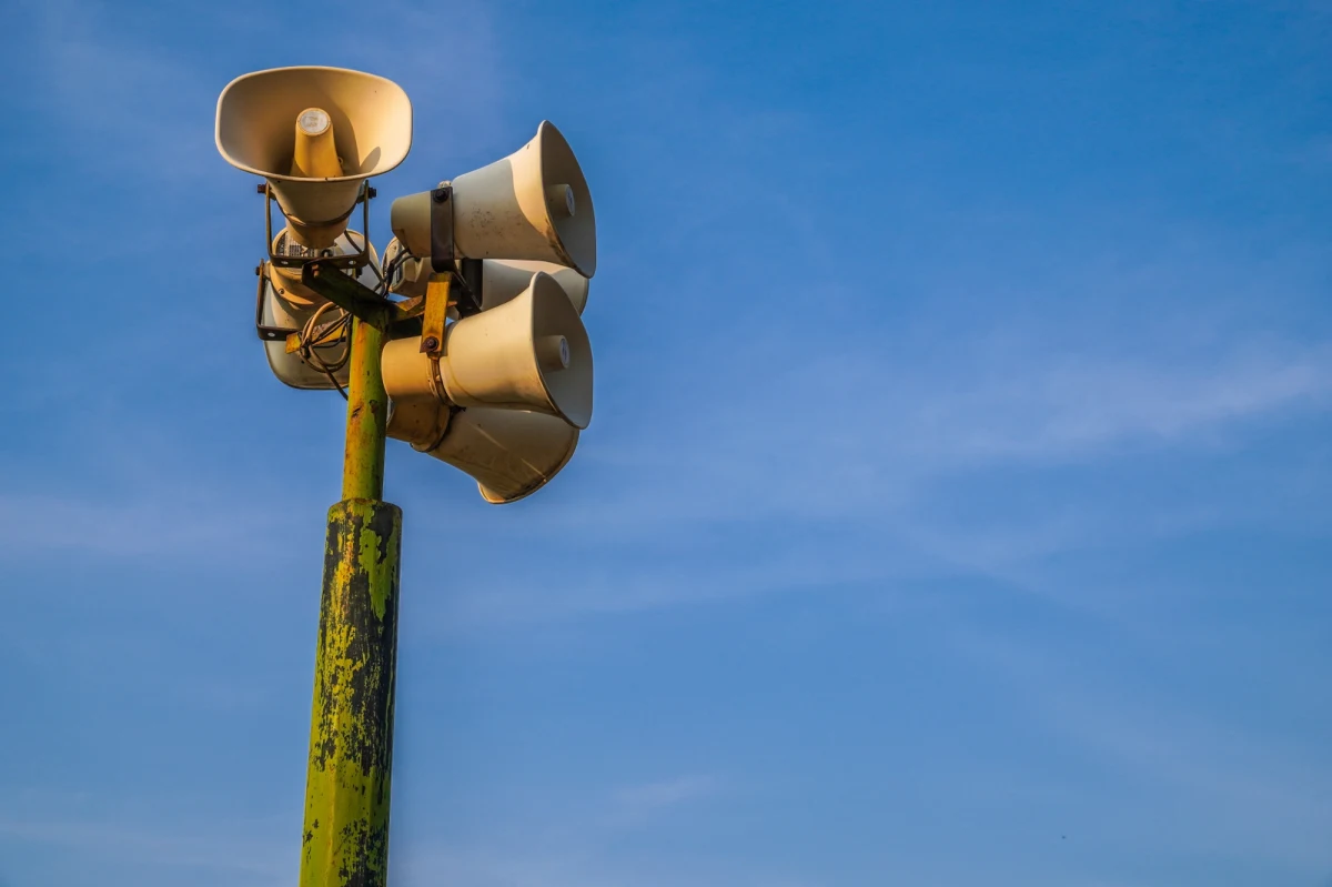 O poranku w sobotę 31 stycznia na terenie powiatu piotrkowskiego w Łódzkiem odbędzie się test systemu alarmowania z wykorzystaniem syren. Zaplanowano go w godz. 9:00-11:00. "Zachowaj spokój" - apeluje Rządowe Centrum Bezpieczeństwa, które wysłało alert do osób przebywających na terenie powiatu.