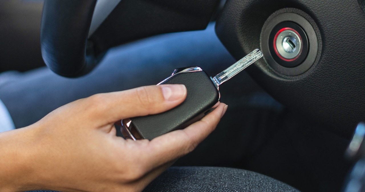 Zimą odpalaj silnik na dwa razy. To najprostszy sposób, by uniknąć awarii