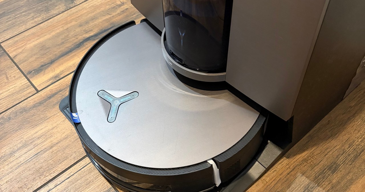 Test Ecovacs Deebot X11 OmniCyclone - sprzątanie na nowym poziomie