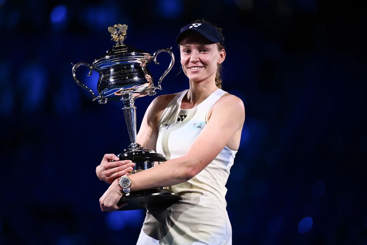 Reprezentantka Kazachstanu Jelena Rybakina triumfatorką Australian Open. W pasjonującym finale w Melbourne pokonała liderkę światowego rankingu, Białorusinkę Arynę Sabalenkę 6:4, 4:6, 6:4. To drugi wielkoszlemowy tytuł w karierze Rybakiny.