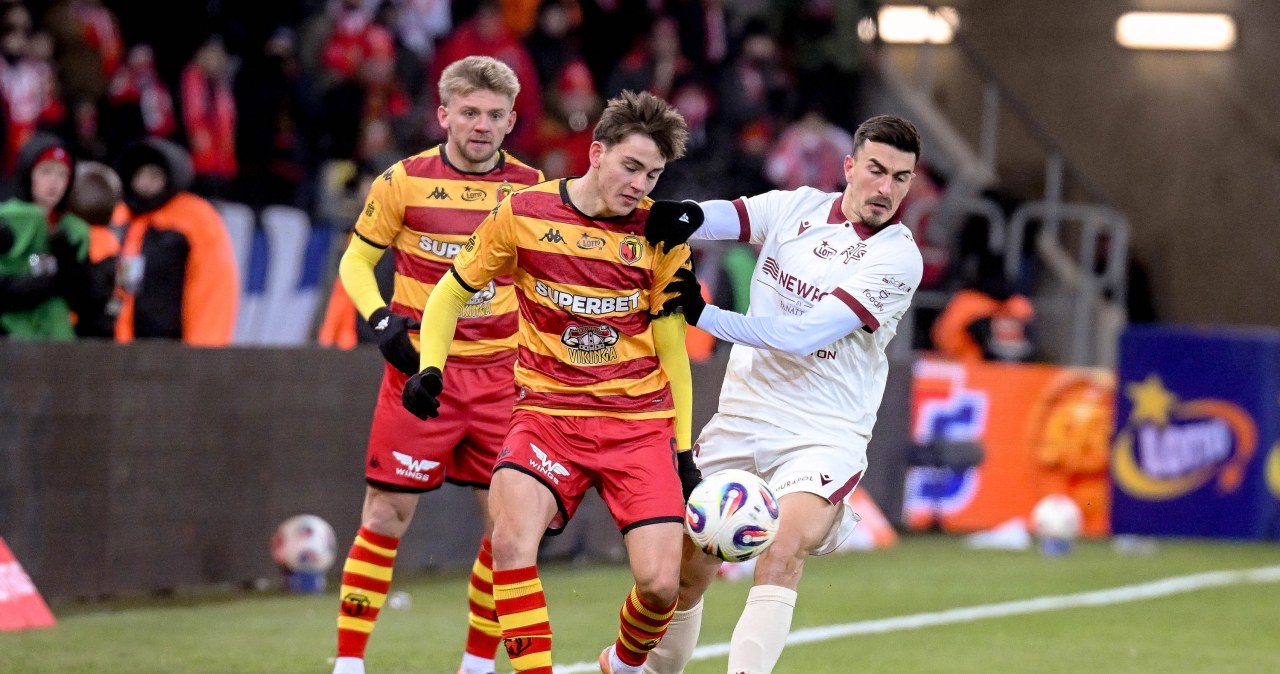 Siarczysty mróz i klapa na otwarciu "nowego" Widzewa. Trzy bolesne ciosy