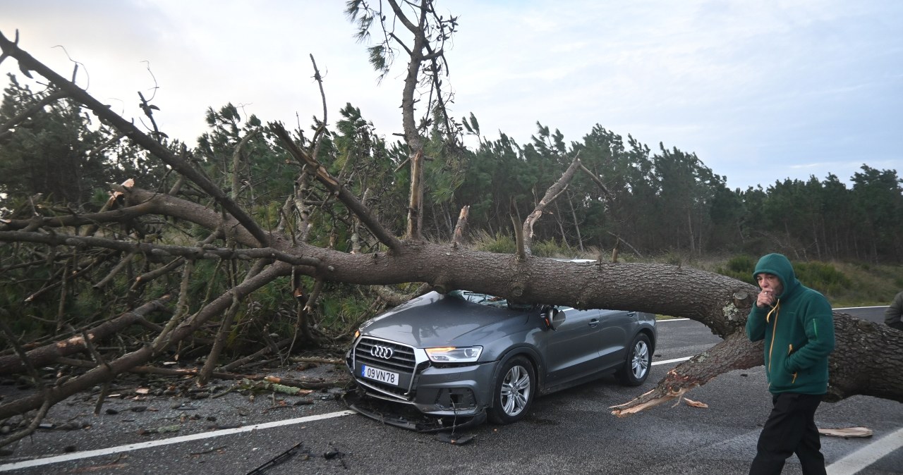 Orkan Kristin zbiera śmiertelnie żniwo. Stan klęski żywiołowej w kraju UE