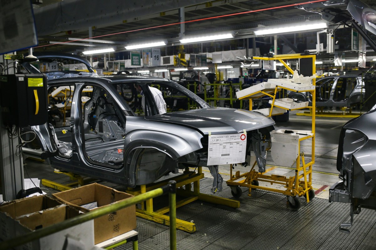 Odprawy wyższe niż kodeksowe. Porozumienie ws. fabryki Stellantis